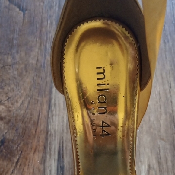 Cinderella Gold Stiletto Heels with Rhinestone Embellishments - Picture 4 of 5